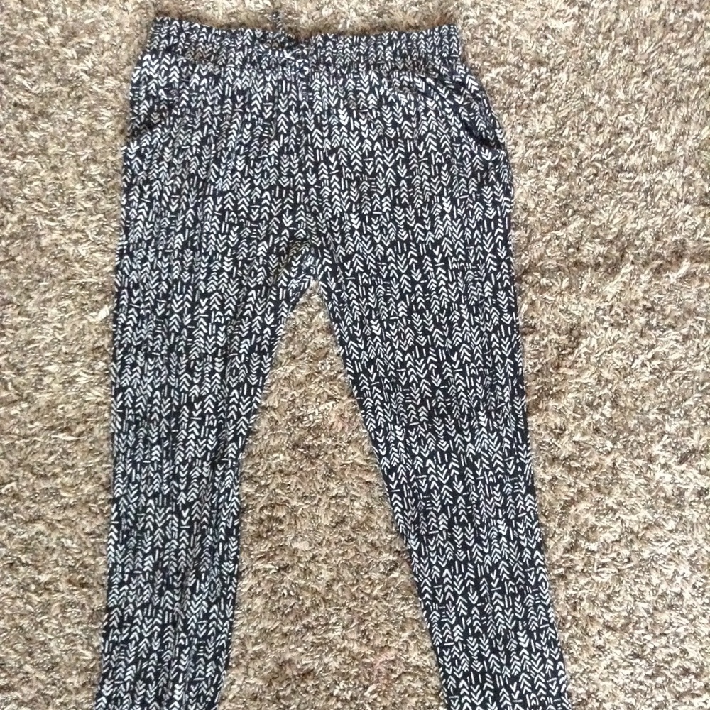 patterned pants